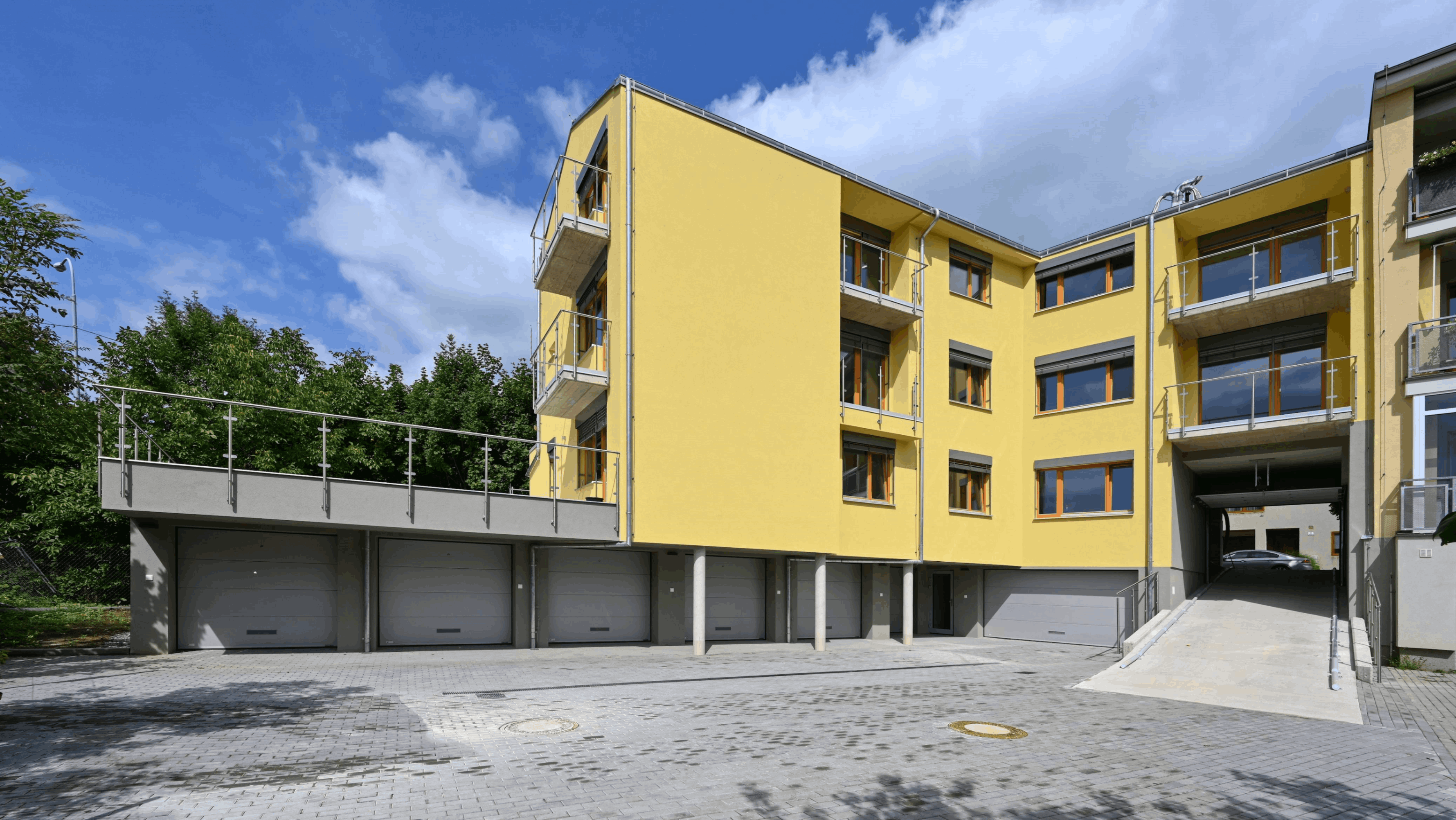 EFI Residence Holzova 28