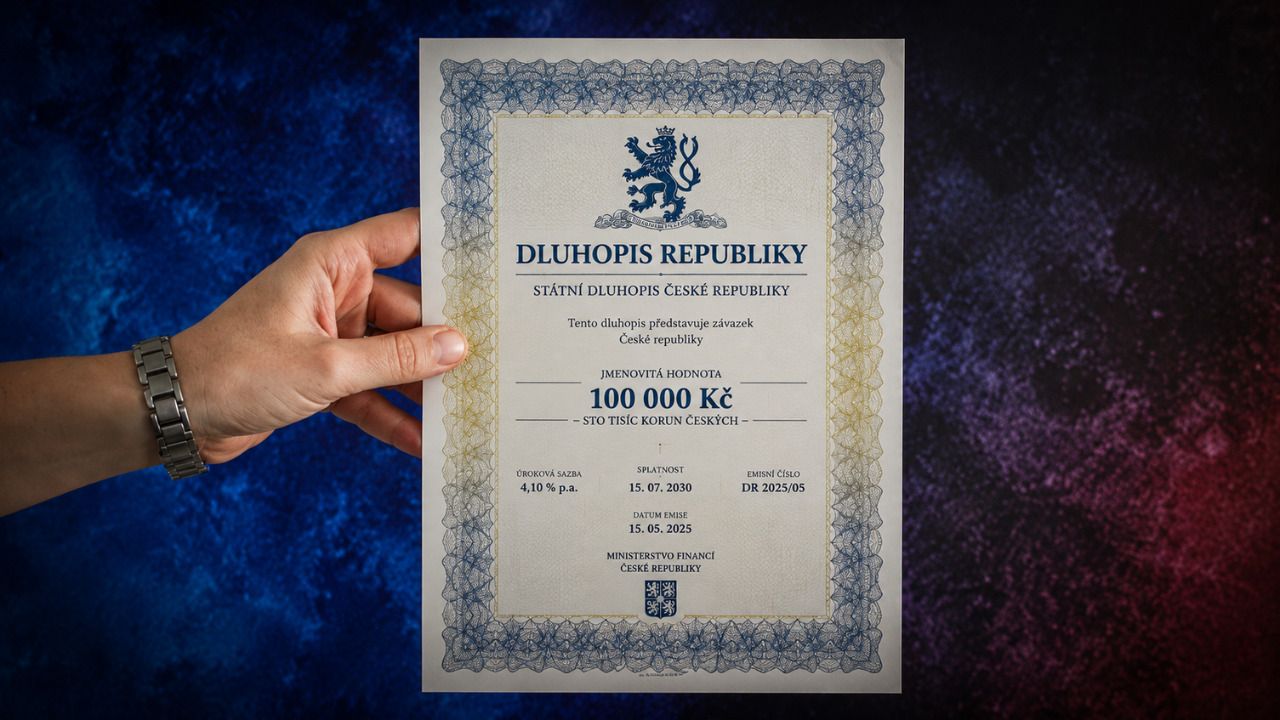 Státní Dluhopis Republiky držený v ruce na ilustračním obrázku