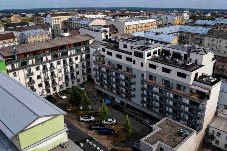eFi Palace Komplex - přístavba B56 a stávající B52