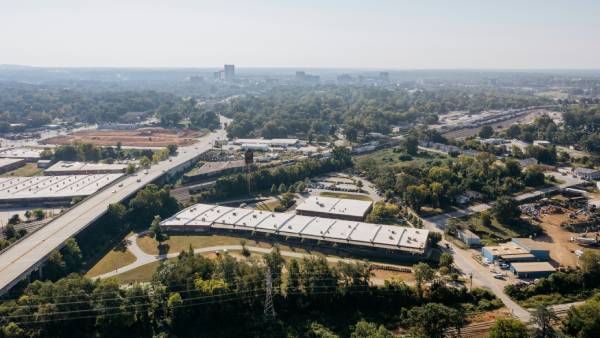 Investice do komerčních nemovitostí: Jaké výhody a rizika má?