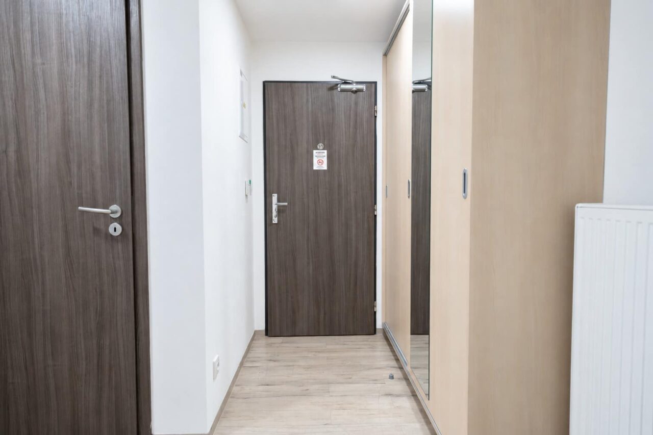 Flur 1 — Apartment Deluxe mit 3 Schlafzimmern