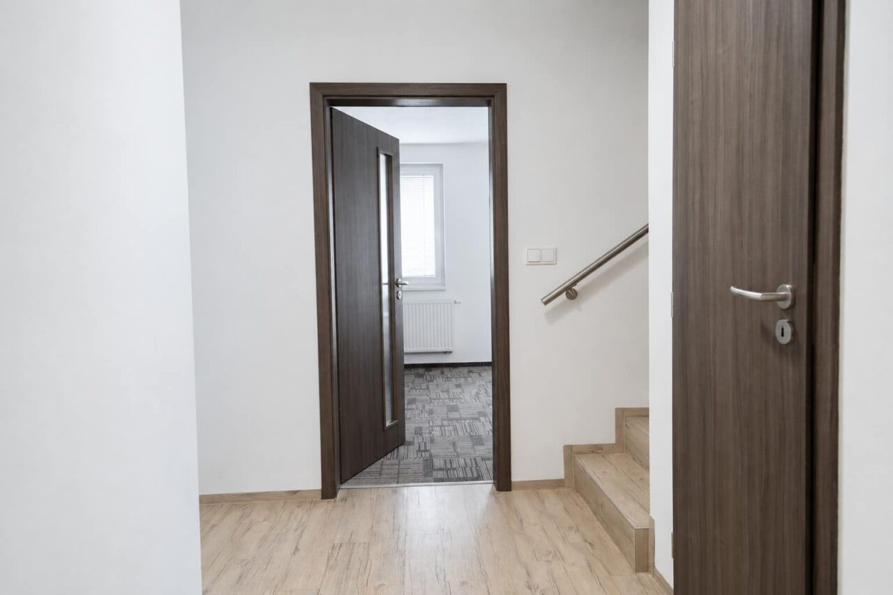 Flur 2 — Apartment Deluxe mit 3 Schlafzimmern