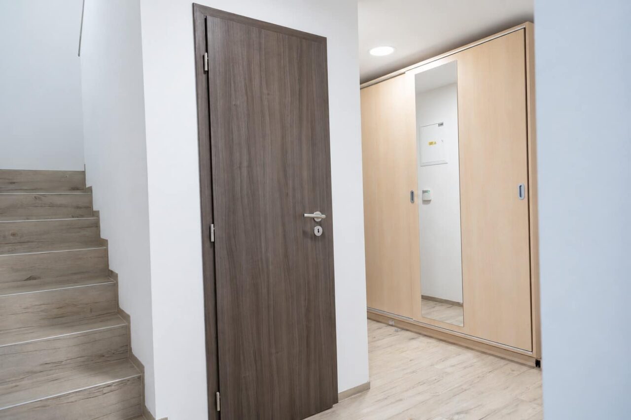 Flur 4 — Apartment Deluxe mit 3 Schlafzimmern