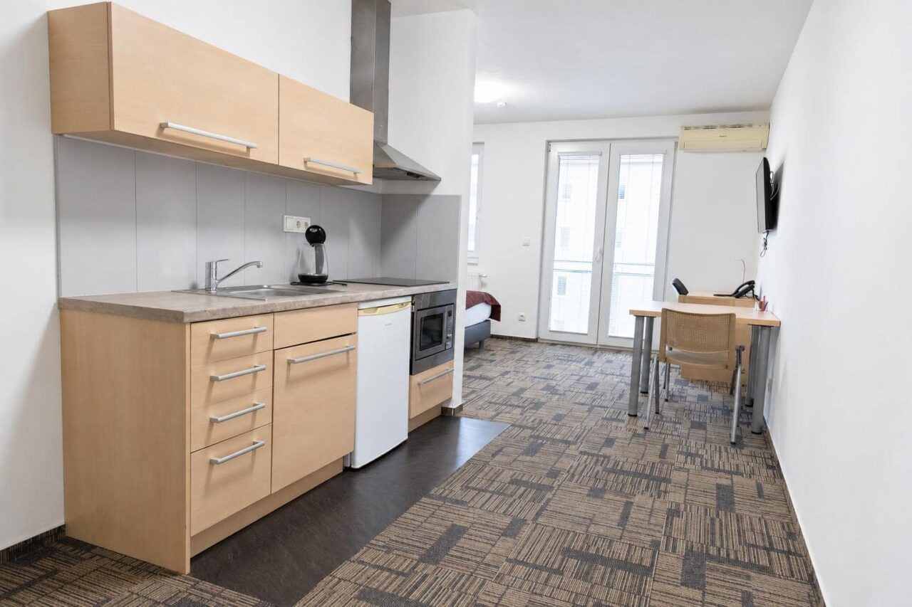 Kitchenette 5 — Executive apartment