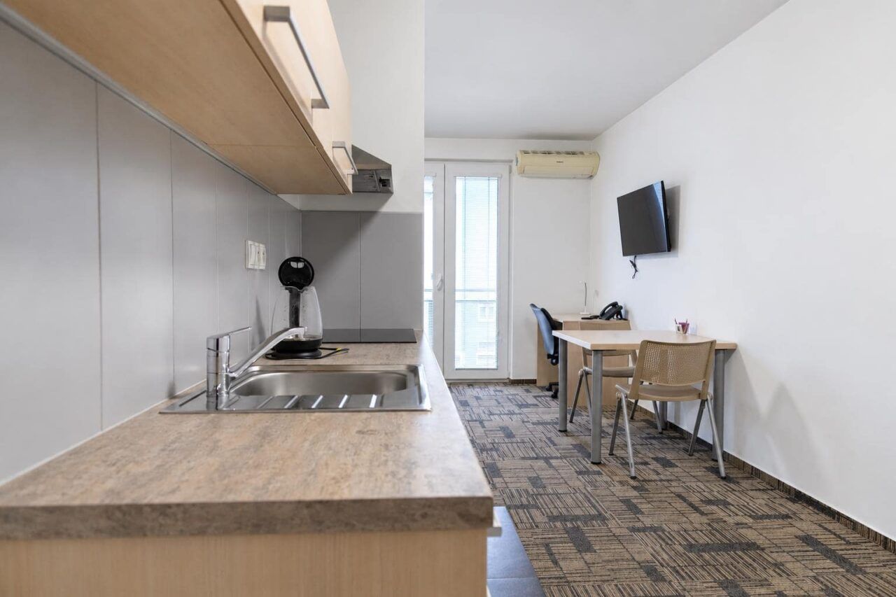 Kitchenette 6 — Executive apartment