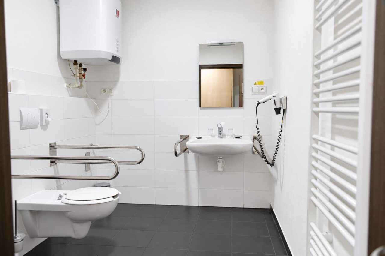 Bathroom 1 — Executive apartment