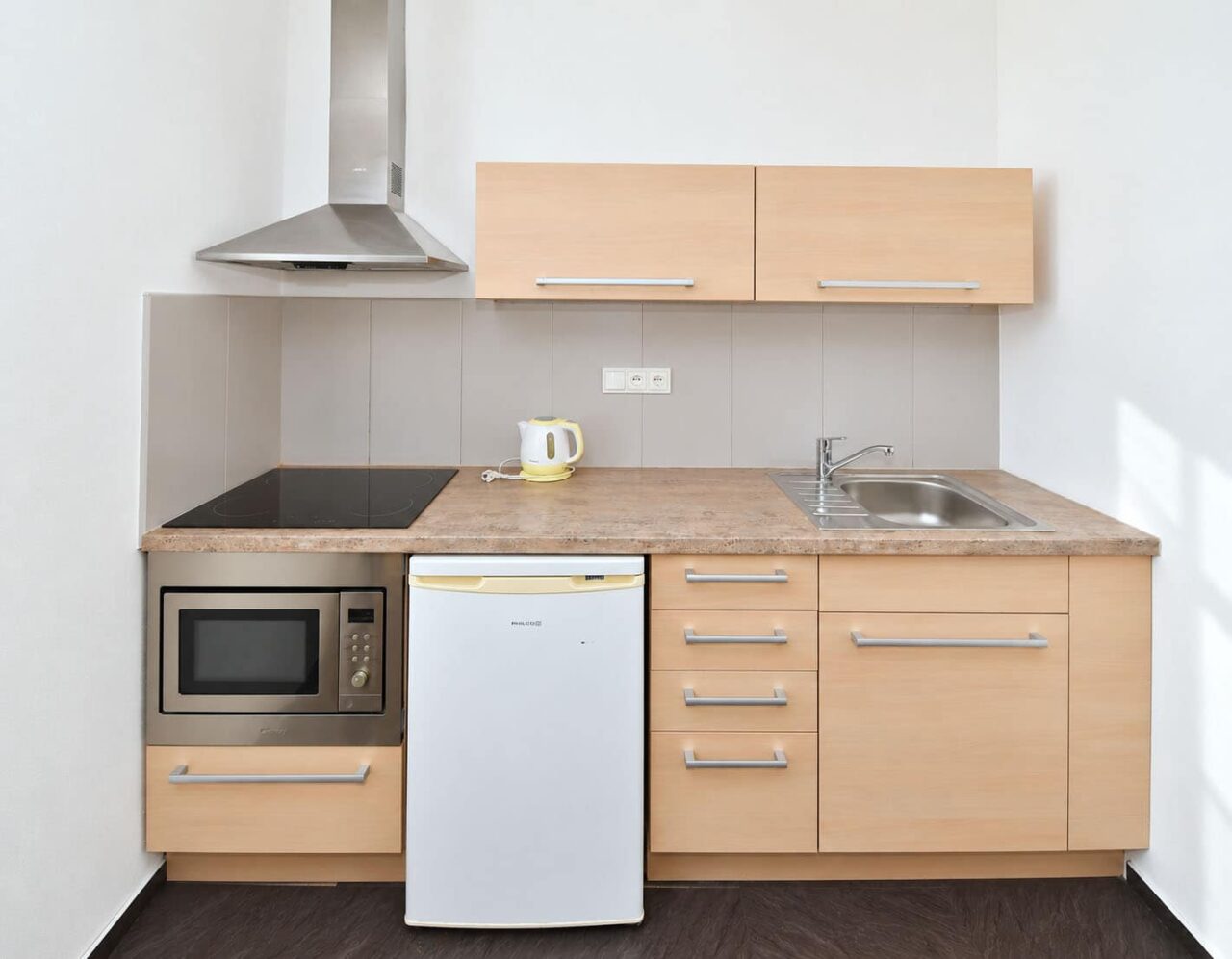 Kitchenette 1 — Executive apartment, 2 bedrooms