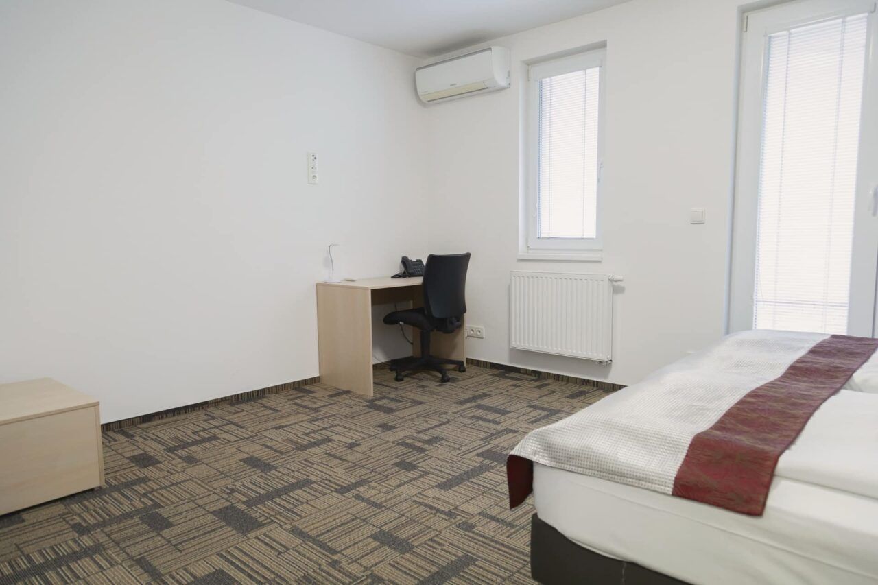 Bedroom 7 — Executive apartment, 2 bedrooms