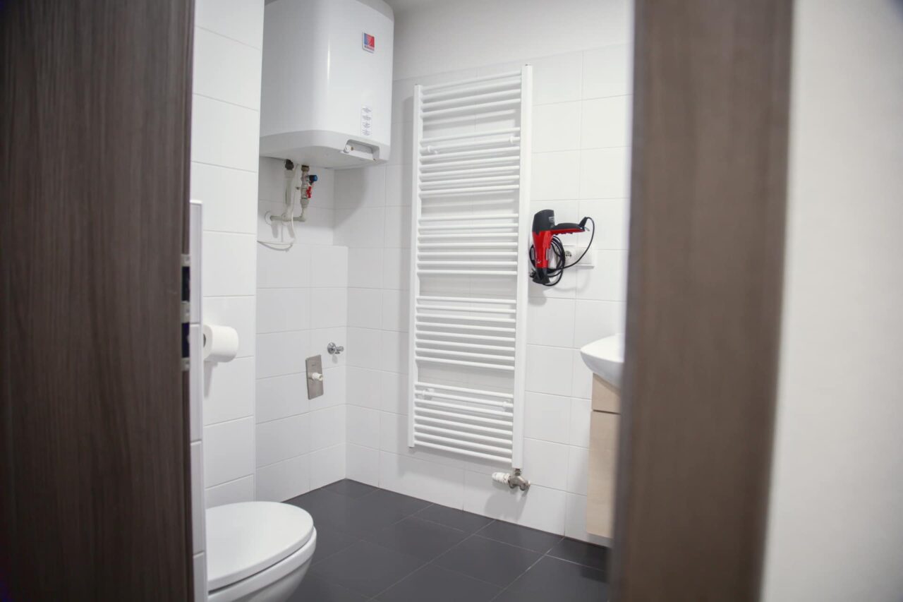 Bathroom 5 — Executive apartment, 2 bedrooms