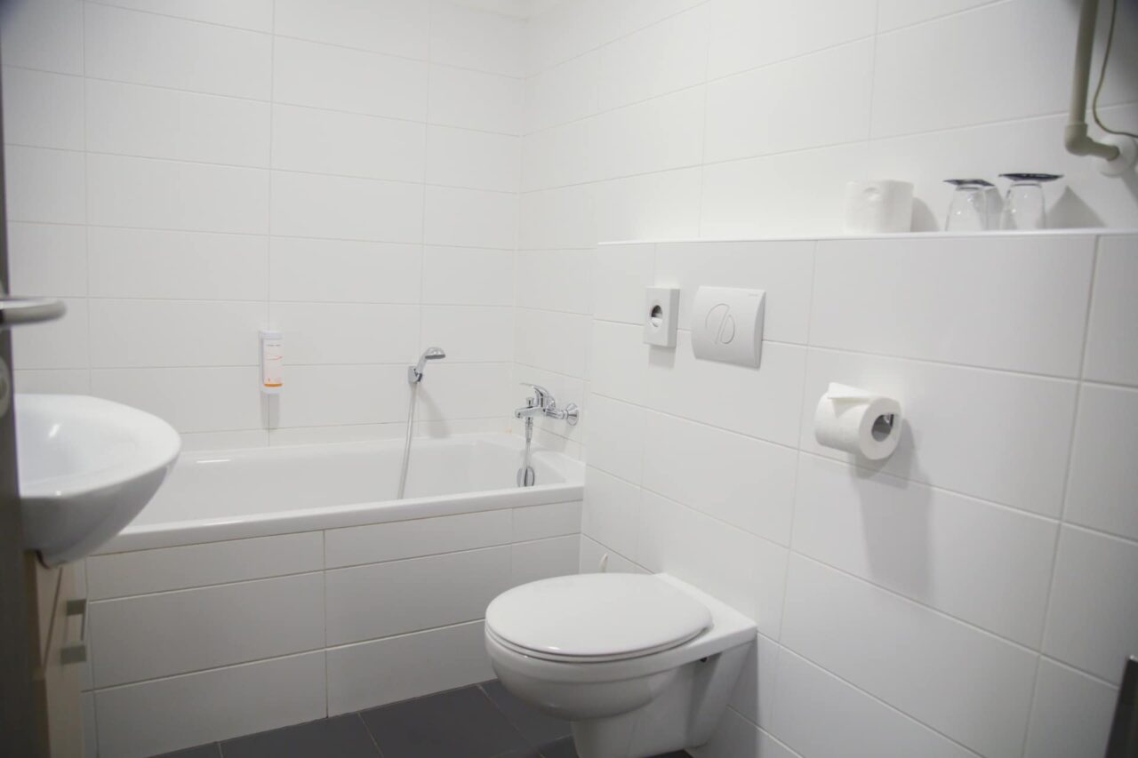Bathroom 6 — Executive apartment, 2 bedrooms