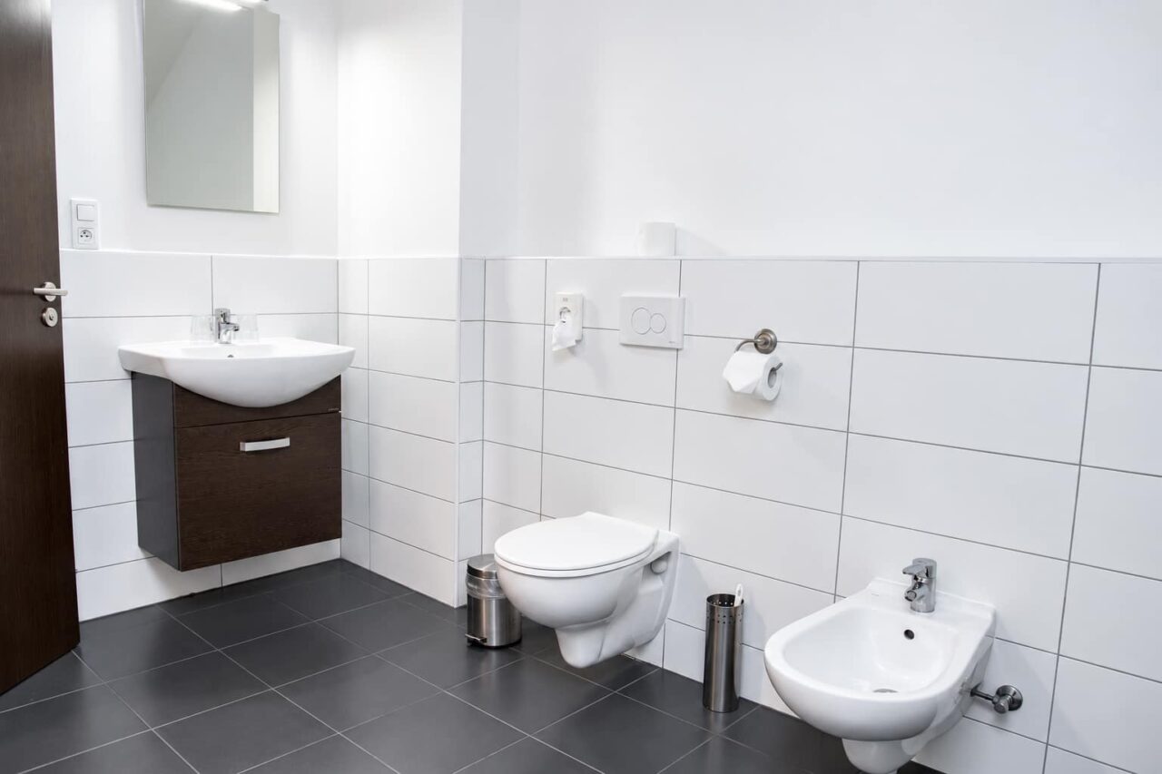 Bathroom 1 — Grand Deluxe apartment