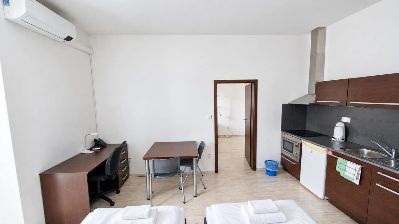 Kitchenette 5 — Junior apartment