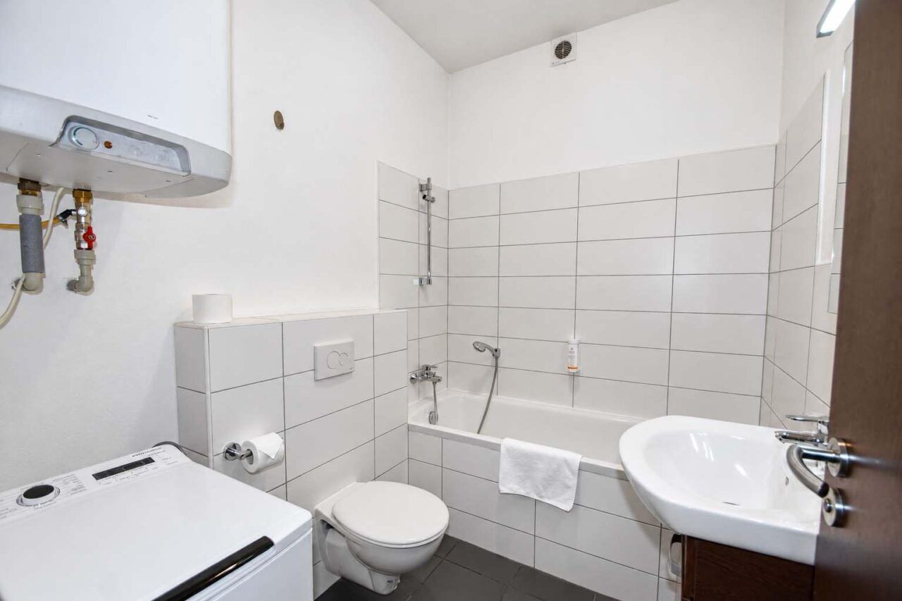 Bathroom 4 — Standard apartment with balcony