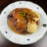 Čtvrtka pečené kachny