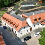 Podzámčí