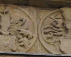 Alianční znak Hanuše Petřvaldského z Petřvaldu a jeho
ženy M. Sedlnické z Choltic. Alianční znak Hanuše Petřvaldského.