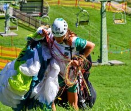 Čtyři disciplíny, jeden tým a odhodlání posouvat vlastní hranice. Extrémní štafetový závod Red Bull Dolomitenmann v rakouských Alpách.
