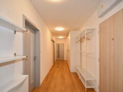 Prodej novostavby kompletně vybaveného, zařízeného, třípokojového bytu o výměře 81,8 m2