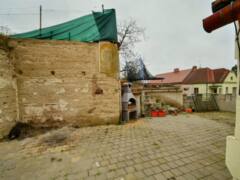 Prodej domu 5+1 v Omicích s garáží, zahradou a projektem nového trojdomu včetně stavebního povolení